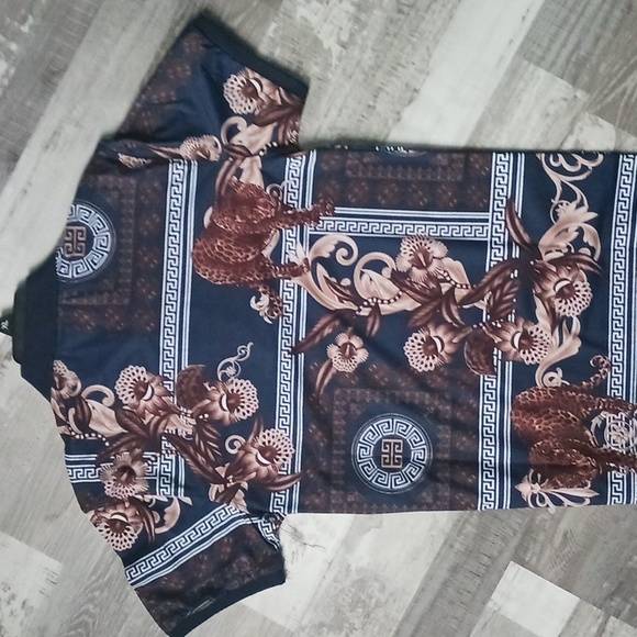 RED LABEL MENS SHIRT (SMALL) - Picture 5 of 6